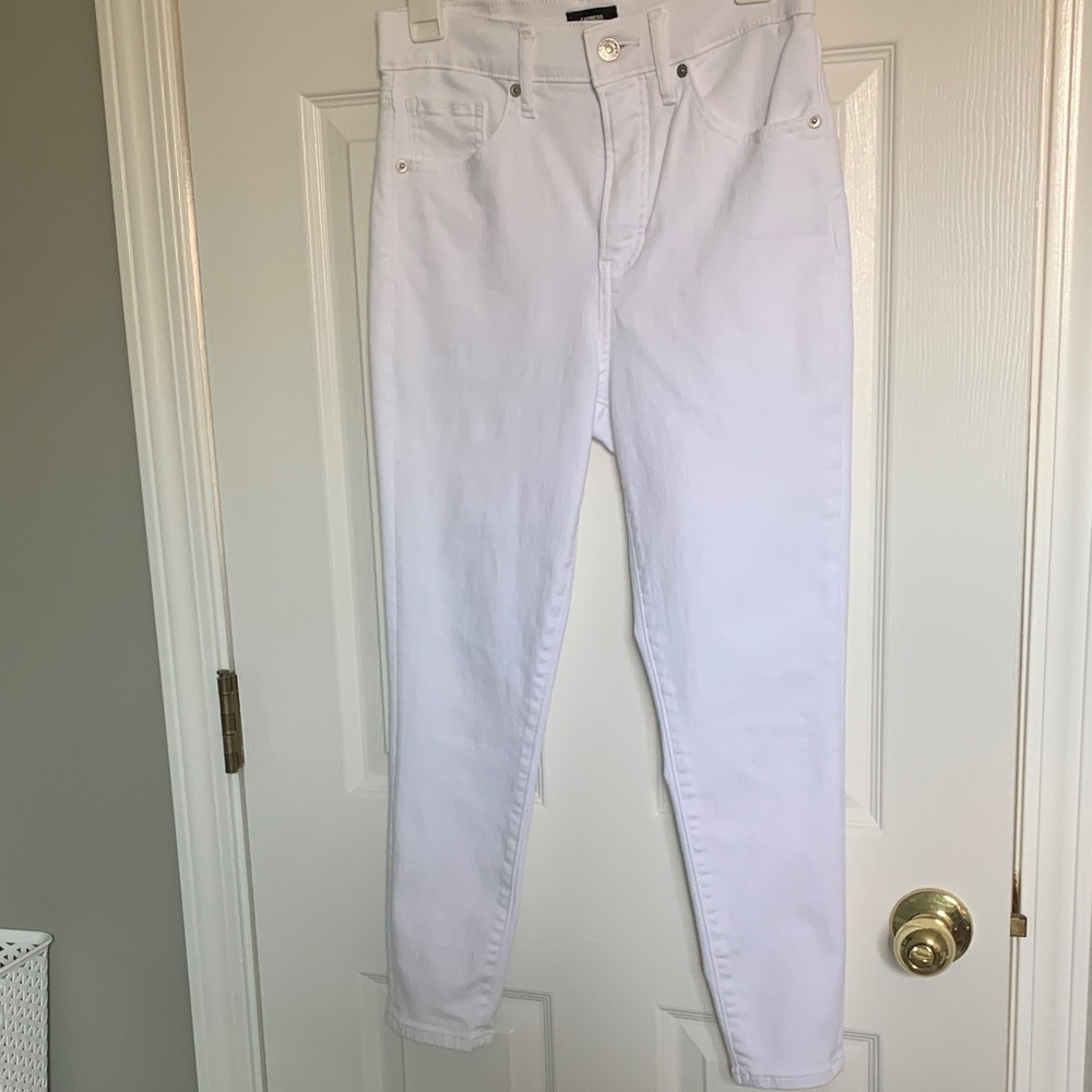 Brand new never worn Express Women's High-Rise White Skinny Jeans
